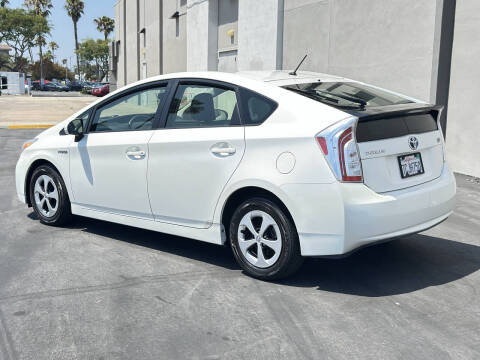 2013 Toyota Prius Two