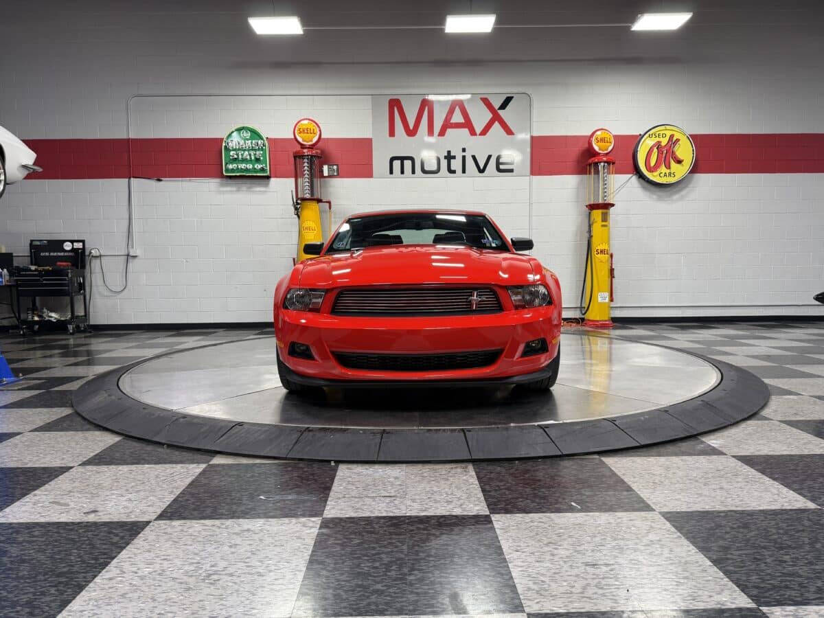 2011 Ford Mustang 4