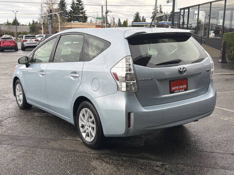 2012 Toyota Prius v Three