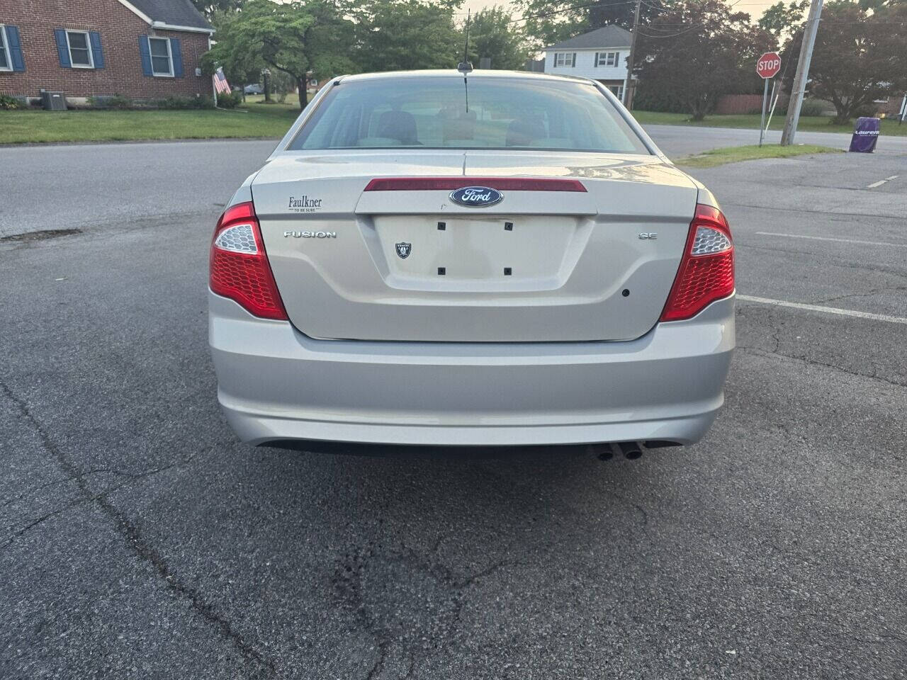 2010 Ford Fusion for sale at QUEENSGATE AUTO SALES in York, PA