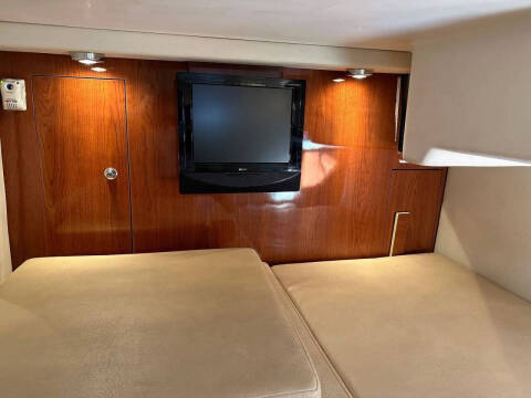 2011 Regal 35 Express Cruiser