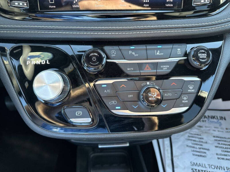 2023 Chrysler Pacifica Touring