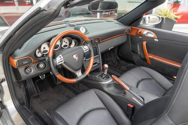 2008 Porsche 911 18