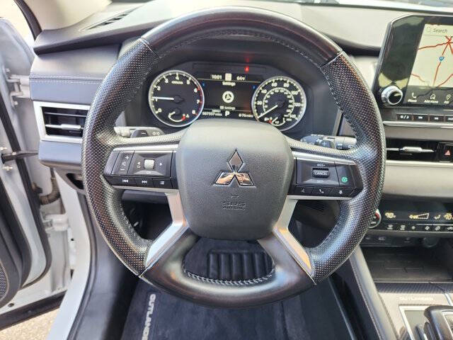 2022 Mitsubishi Outlander SE