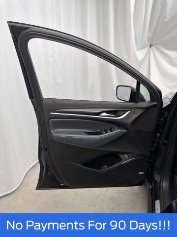 2022 Buick Enclave Essence