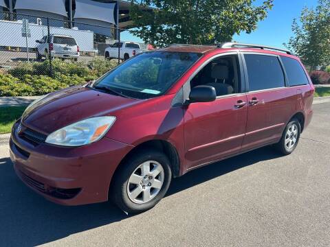 2004 Toyota Sienna for sale at Blue Line Auto Group in Portland OR