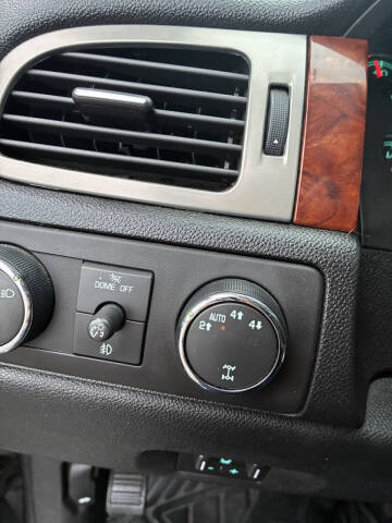 2009 Chevrolet Suburban LTZ