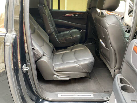 2016 Cadillac Escalade ESV Luxury Collection