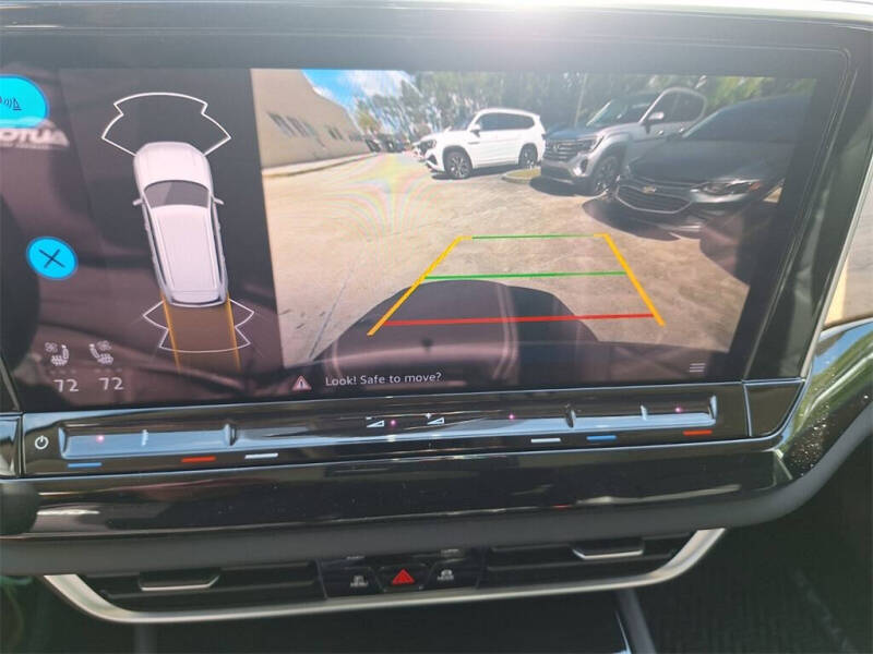 2025 Volkswagen Atlas SE