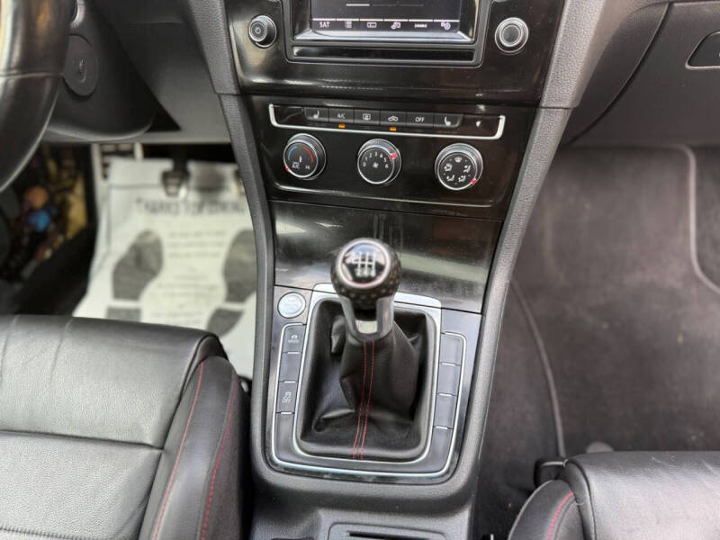 2015 Volkswagen Golf GTI S