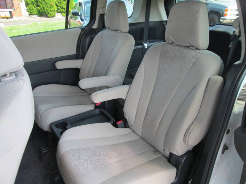 2012 Mazda MAZDA5 Touring