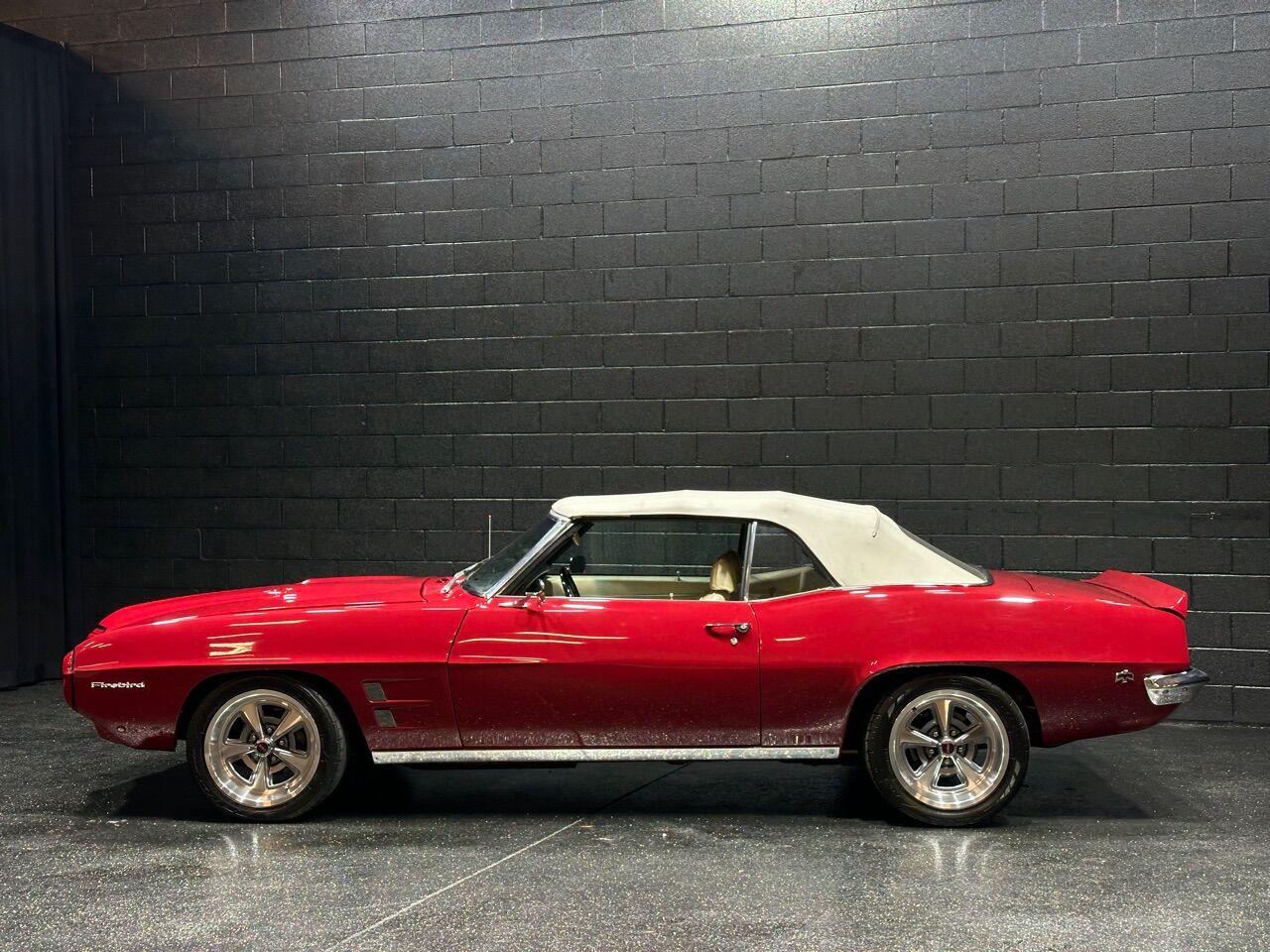 1969 Pontiac Firebird 4