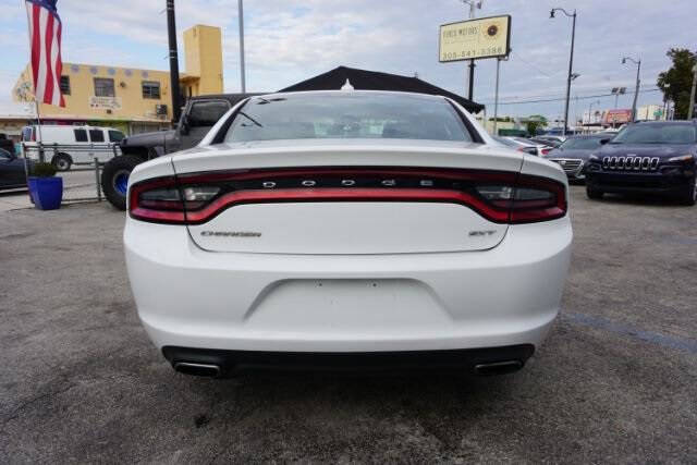 2016 Dodge Charger SXT