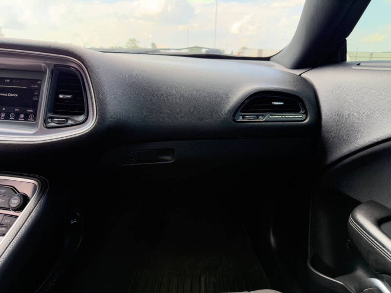 2018 Dodge Challenger SXT