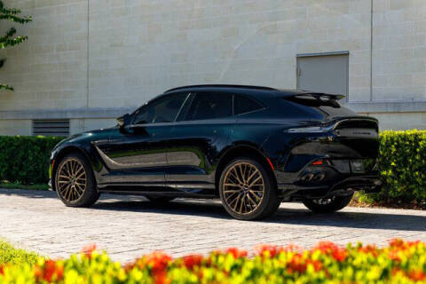 2025 Aston Martin DBX 707