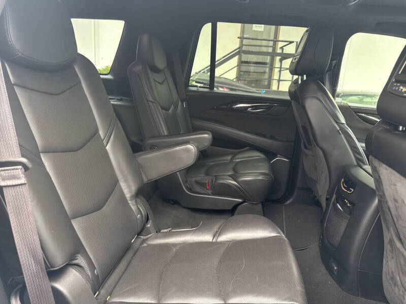 2016 Cadillac Escalade Platinum