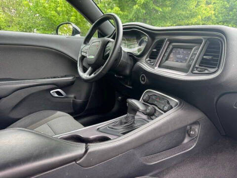 2015 Dodge Challenger SXT