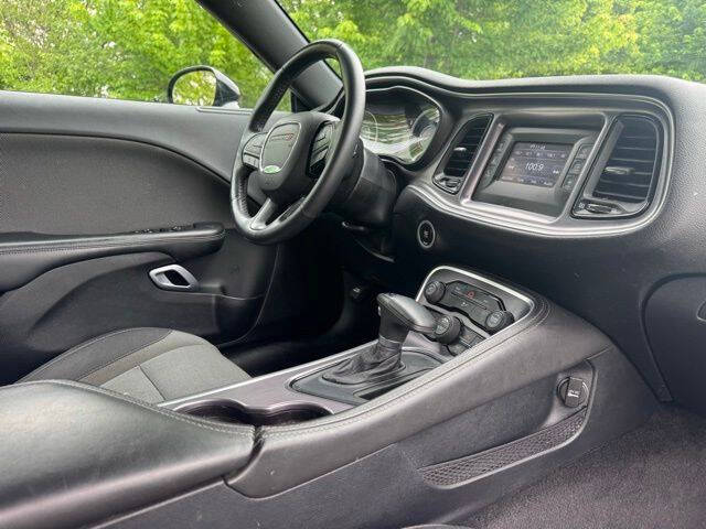 2015 Dodge Challenger SXT