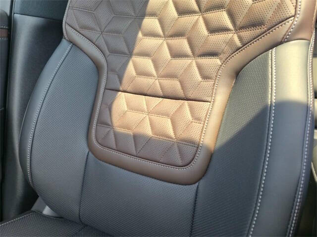 2025 Nissan Armada Platinum