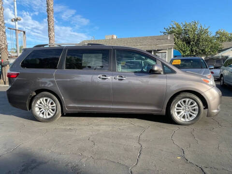 2015 Toyota Sienna