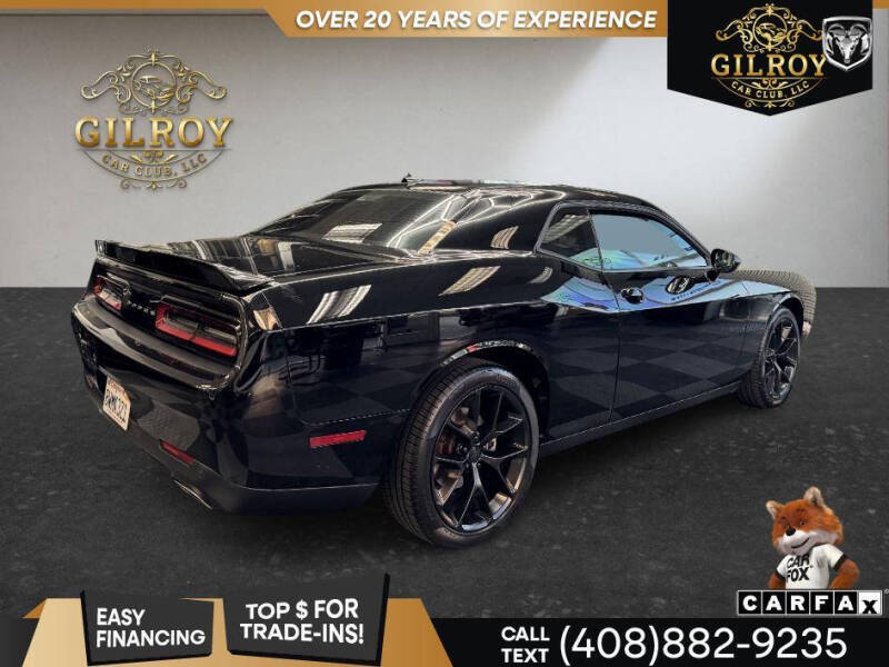 2021 Dodge Challenger SXT