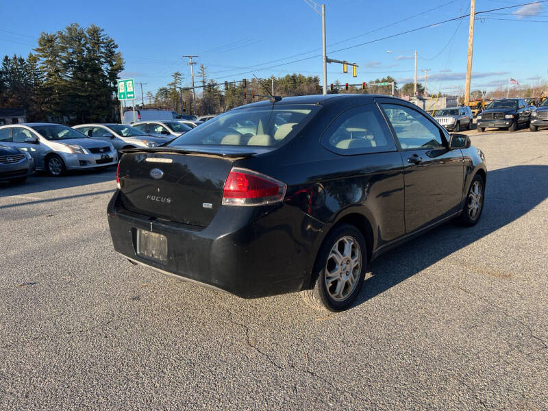 2009 Ford Focus SE photo 3