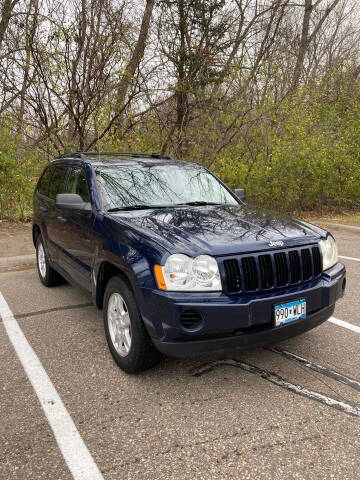 2005 Jeep Grand Cherokee for sale at Specialty Auto Wholesalers Inc in Eden Prairie MN