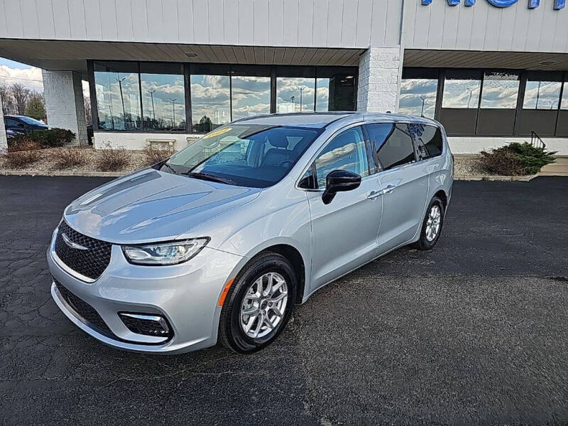 2024 Chrysler Pacifica Touring L