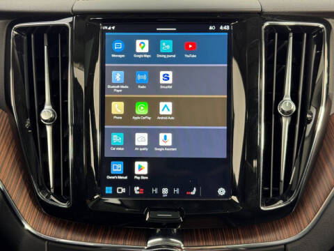 2024 Volvo XC60 B5 Plus Dark Theme