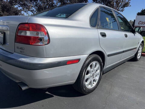 2002 Volvo S40