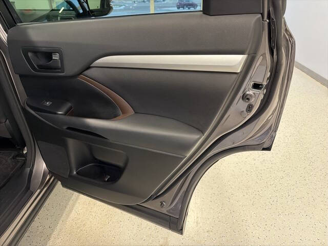 2017 Toyota Highlander LE Plus