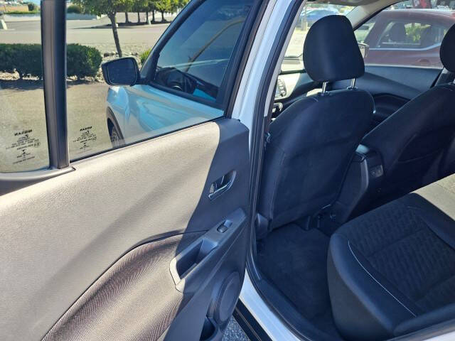 2022 Nissan Kicks SV