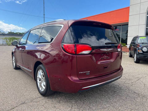 2020 Chrysler Pacifica Touring L Plus