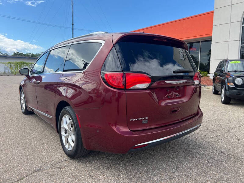 2020 Chrysler Pacifica Touring L Plus