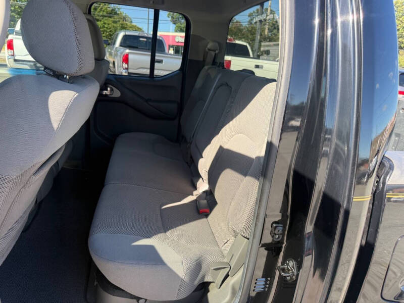 2005 Nissan Frontier SE