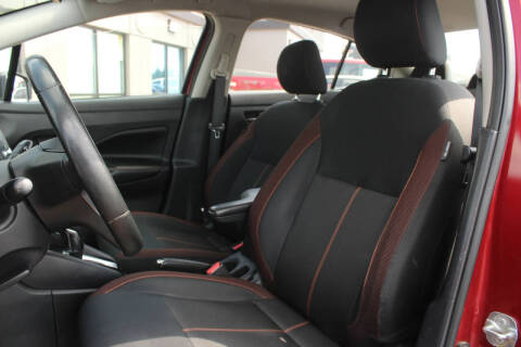 2020 Nissan Versa SR