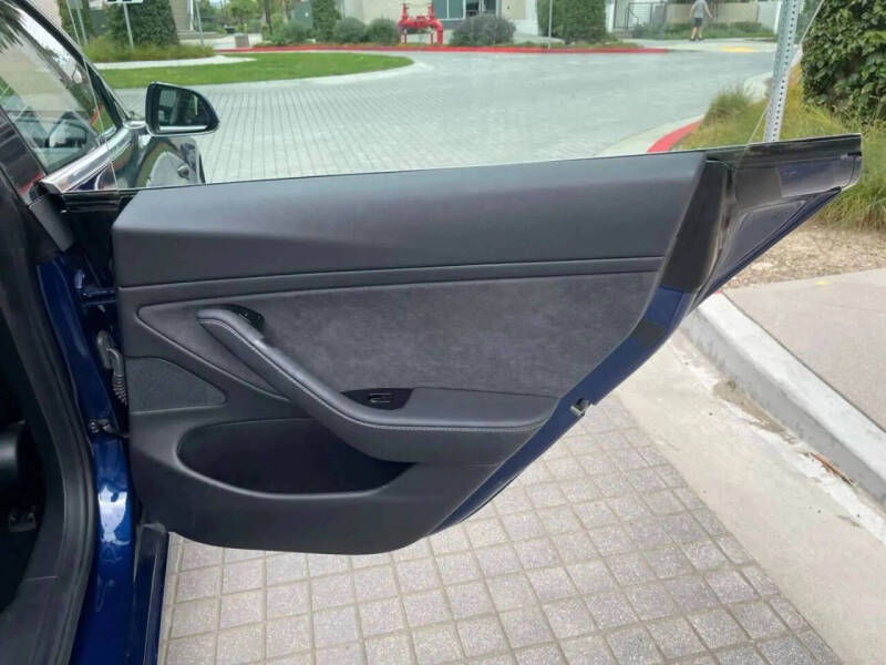 2020 Tesla Model 3 Long Range