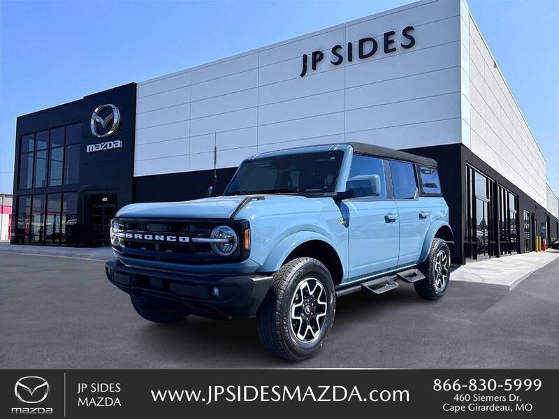 2023 Ford Bronco 4-Door Outer Banks's photo