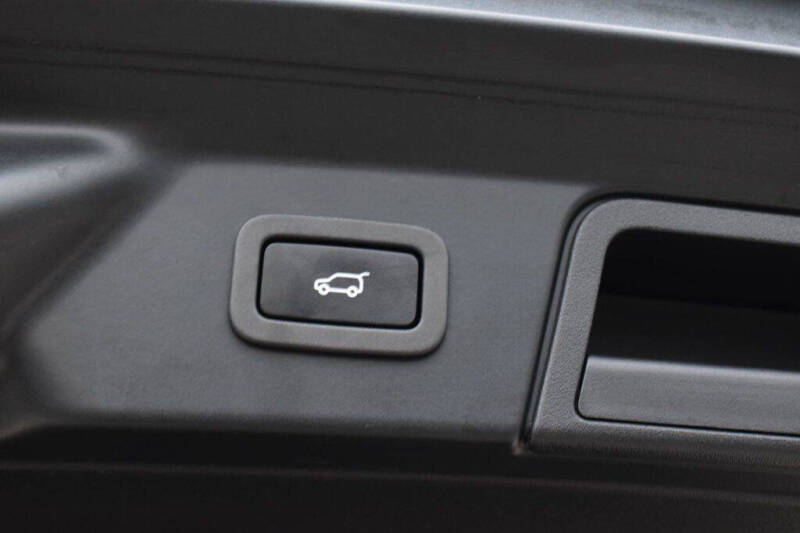 2019 Land Rover Range Rover Velar P340 R-Dynamic SE