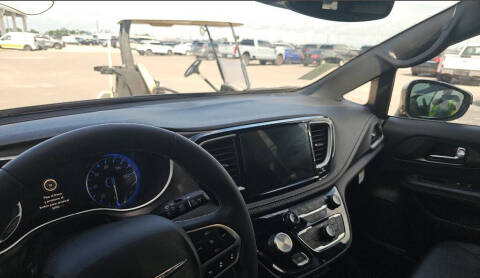2025 Chrysler Pacifica Select
