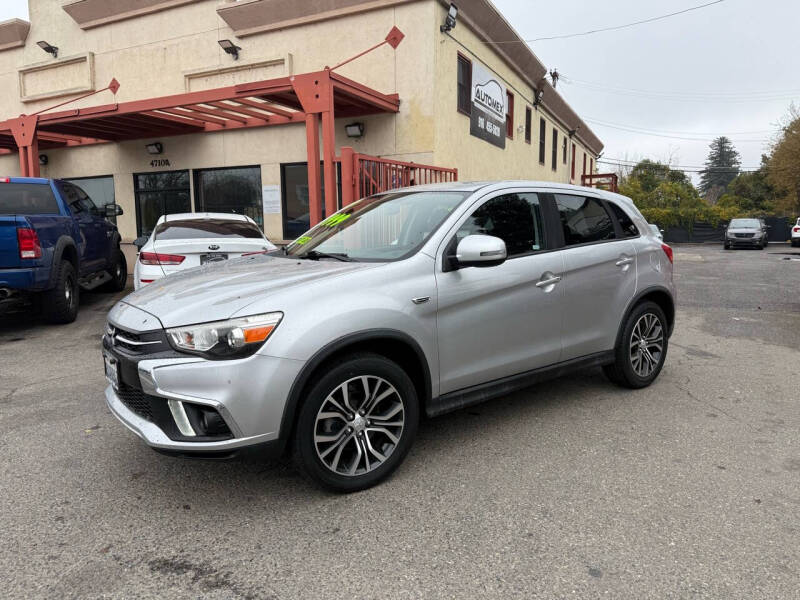 Mitsubishi Outlander Sport's photo