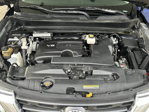 2018 Nissan Pathfinder SV