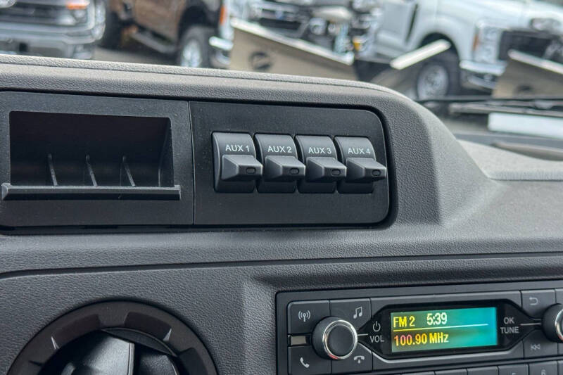 2024 Ford E-Series E-350 SD