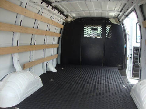 2023 Chevrolet Express 2500