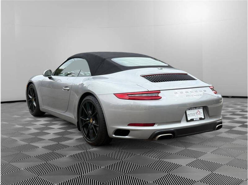 2017 Porsche 911 Carrera