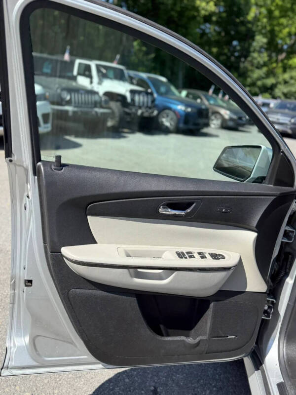 2011 GMC Acadia Denali