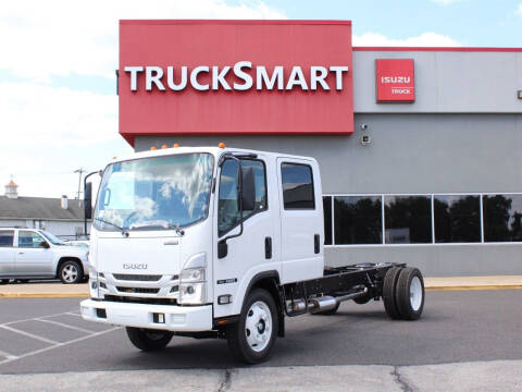 2025 Isuzu NRR for sale at Trucksmart Isuzu in Morrisville PA