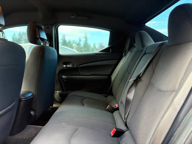 2012 Dodge Avenger SE