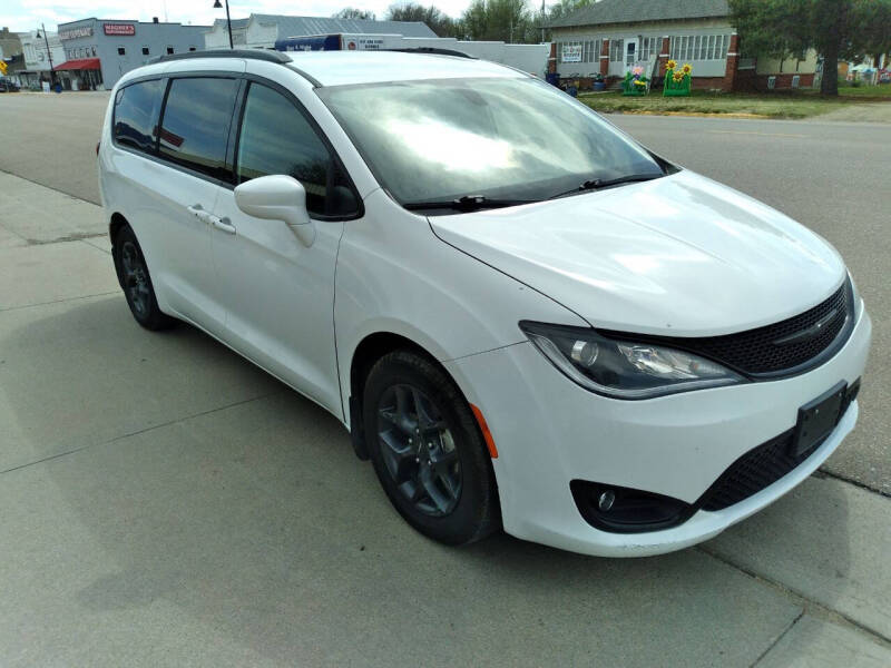 2020 Chrysler Pacifica Touring L