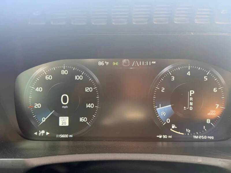 2018 Volvo XC90 T6 Momentum
